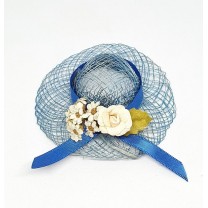 Montaje sombrerito sinamay azul decorado