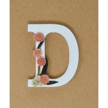 Letra madera 11 cm decorada con flores secas