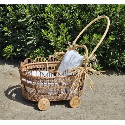 Alquiler carrito rattan ondas con ruedas para bebes 45 x 60 x 42 cm decorado