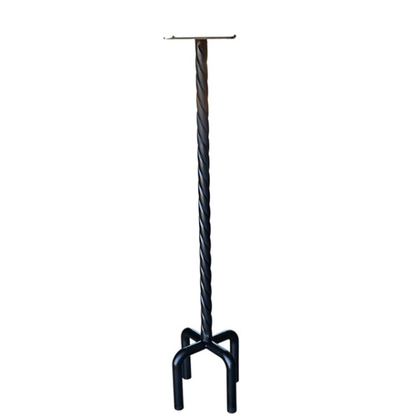 Alquiler candelabro hierro pie retorcido h.150cm 25x25cm